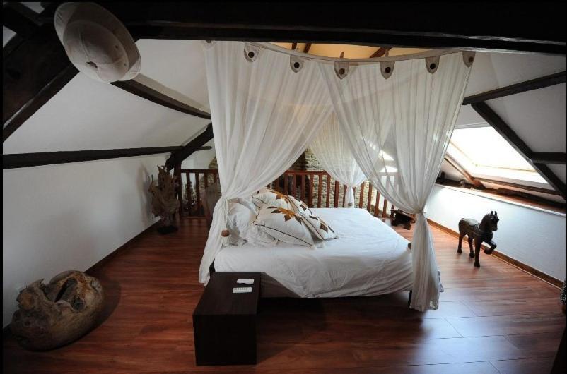 Bed and Breakfast Le Domaine De Saint-Thomin Nostang Pokoj fotografie