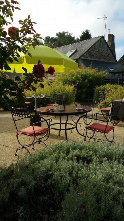 Bed and Breakfast Le Domaine De Saint-Thomin Nostang Exteriér fotografie