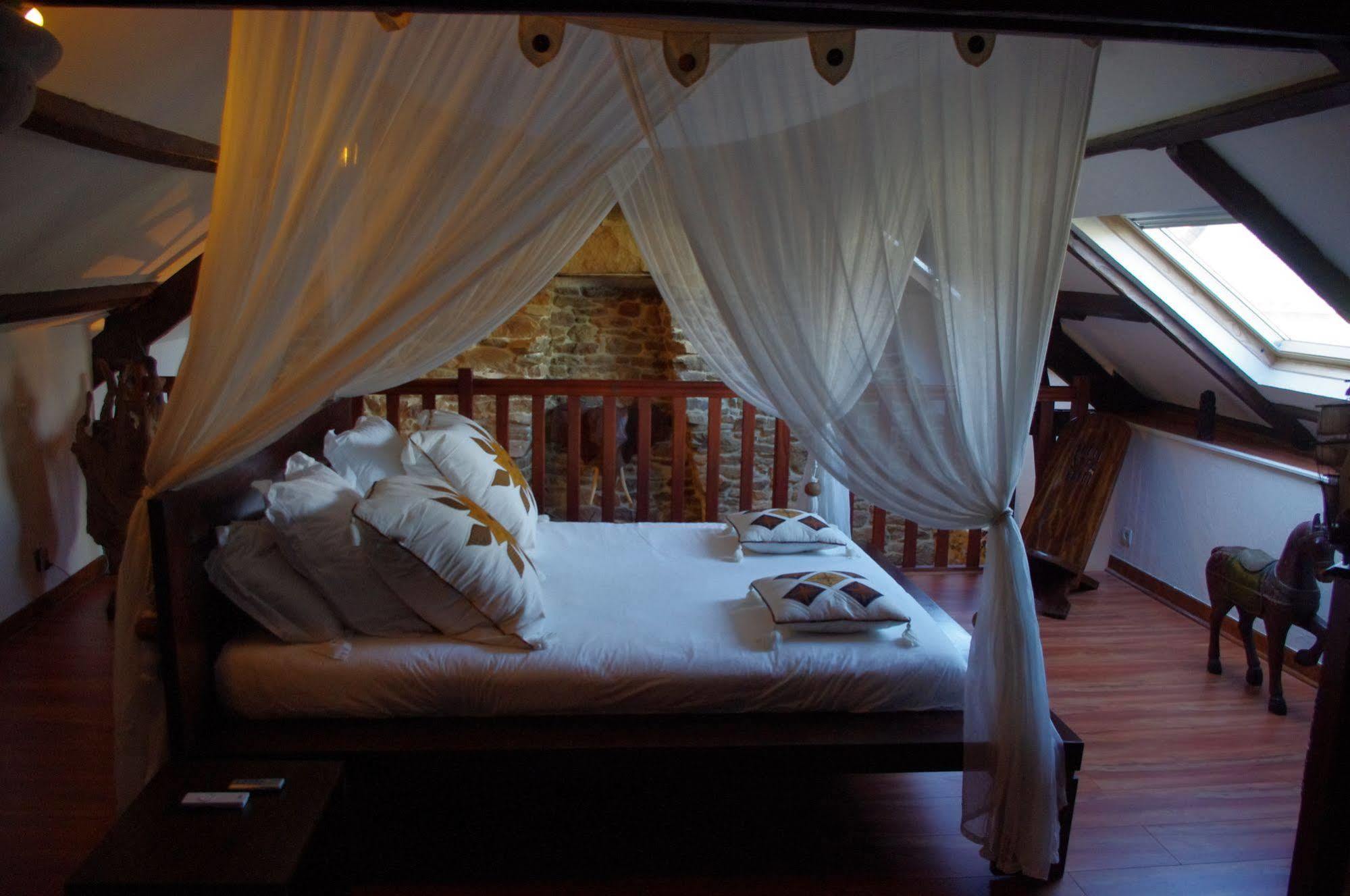 Bed and Breakfast Le Domaine De Saint-Thomin Nostang Exteriér fotografie